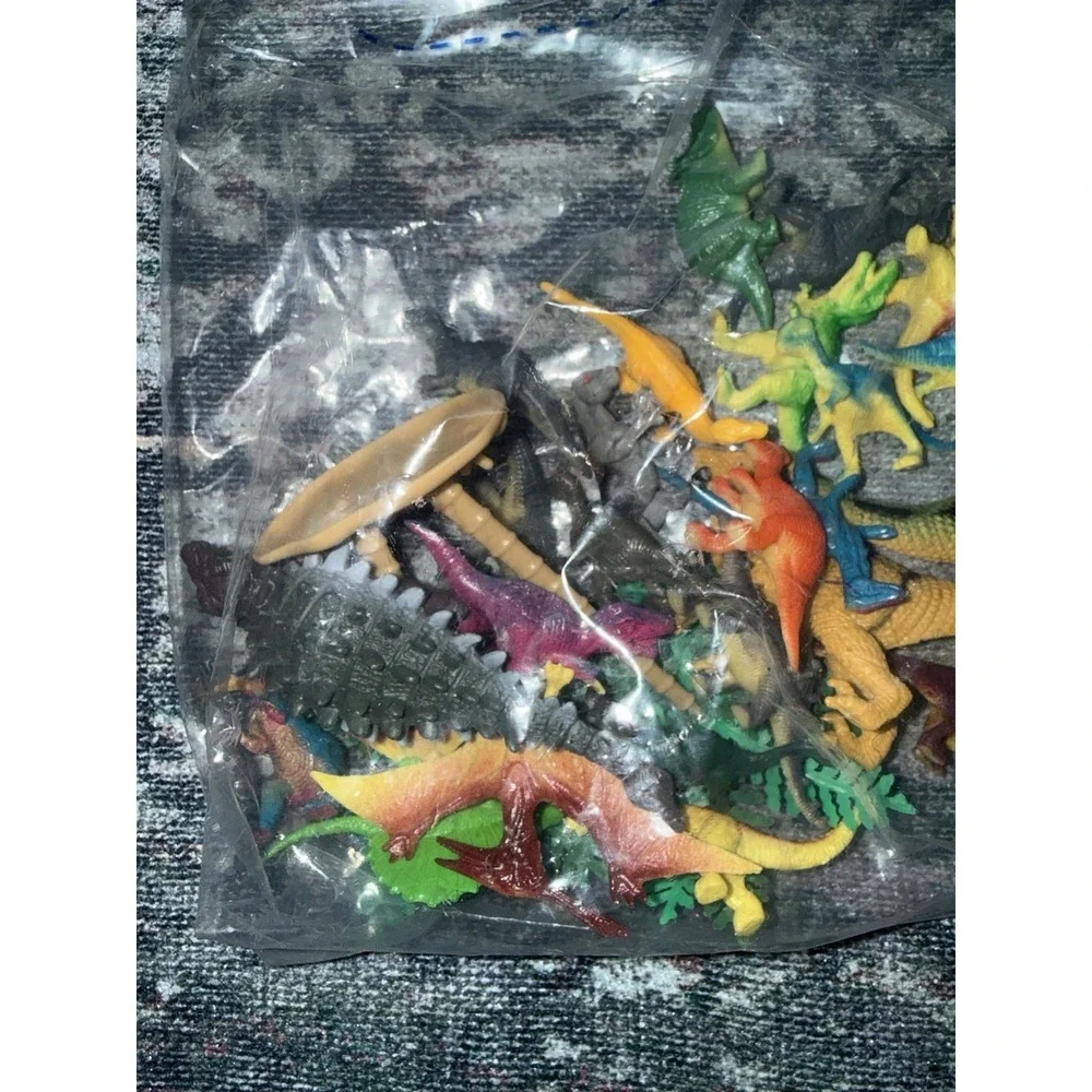 Bag of Assorted Dinosaurs -‎ Green, Orange, Yellow - Dino Fun - Figurines
